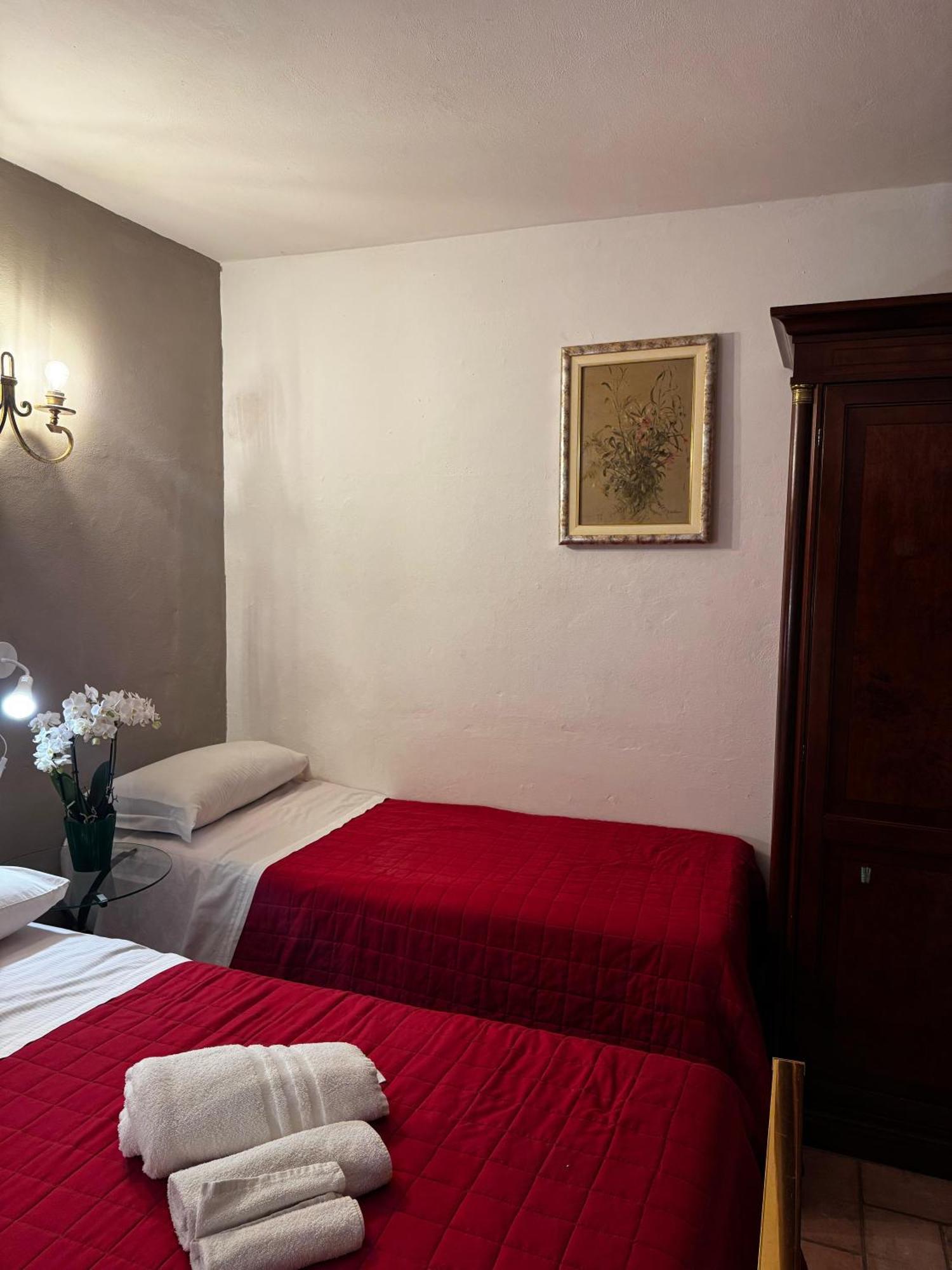 Wonderful Lake View Apartments With Pool With Breakfast Gardasee Torri Del Benaco Exterior foto