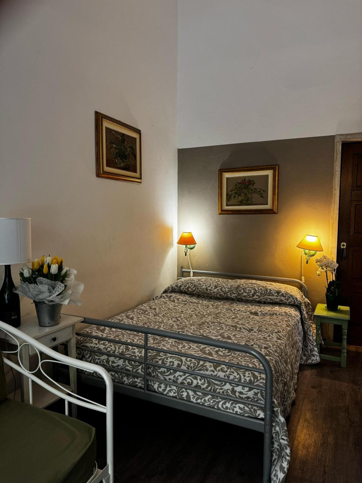 Wonderful Lake View Apartments With Pool With Breakfast Gardasee Torri Del Benaco Exterior foto