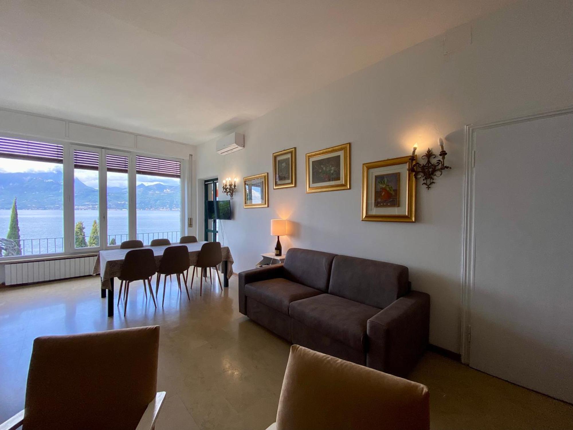 Wonderful Lake View Apartments With Pool With Breakfast Gardasee Torri Del Benaco Exterior foto